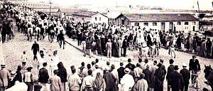 1042- Alger - Goumiers revenant du Maroc2